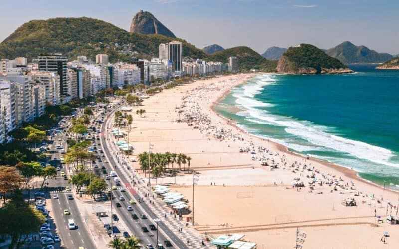 praias para conhecer nos feriados nacionais