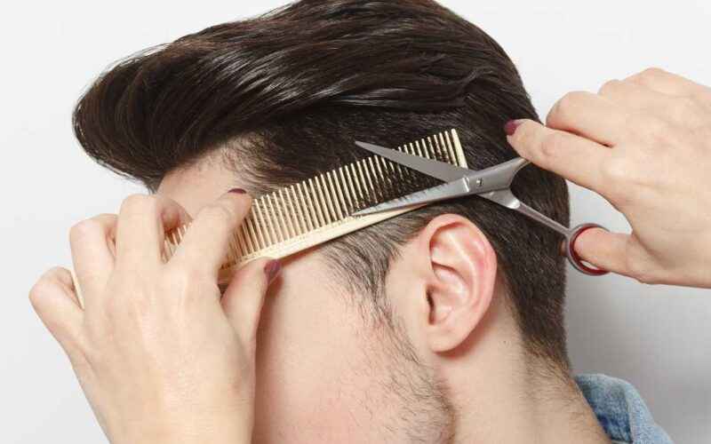 Discrição e seriedade: como é o corte social
