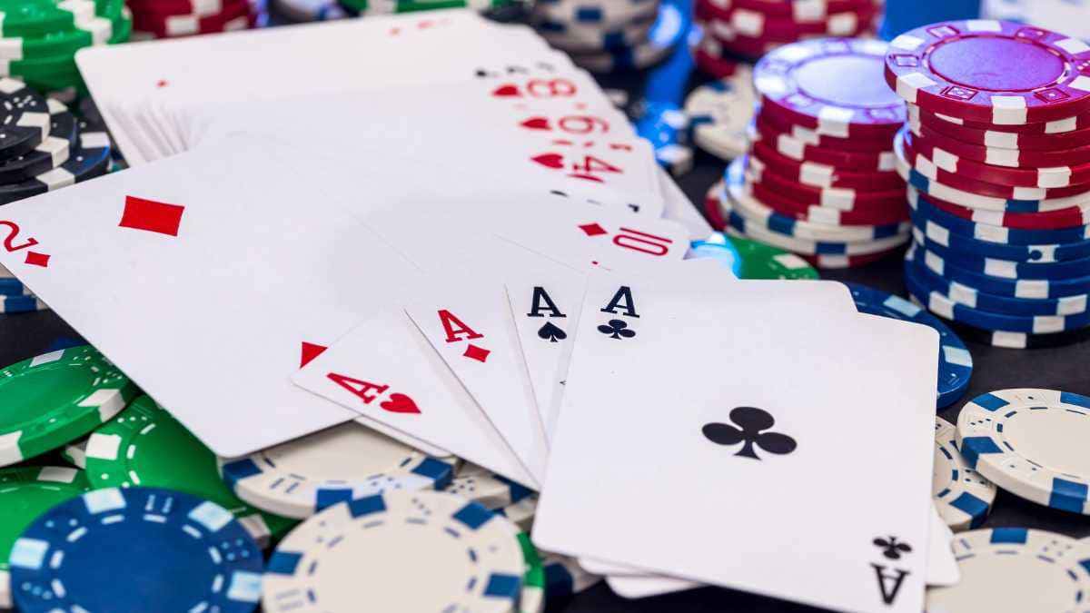 Qual a diferença do truco para o poker? Entenda as principais entre os dois jogos
