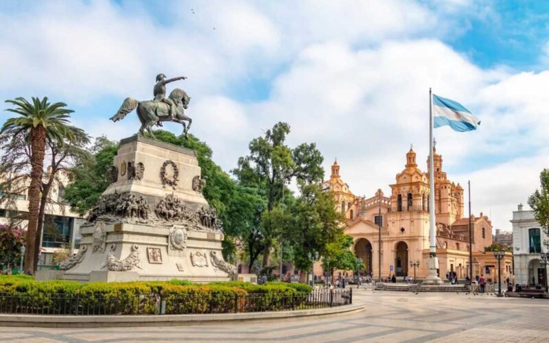 Argentina se torna destino atrativo para profissionais autônomos com novas regras do Monotributo