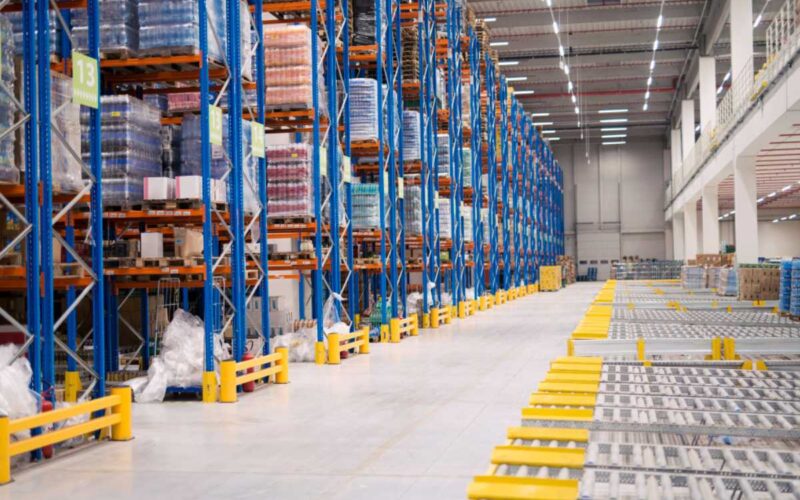 Por que a minha empresa precisa de um centro logístico